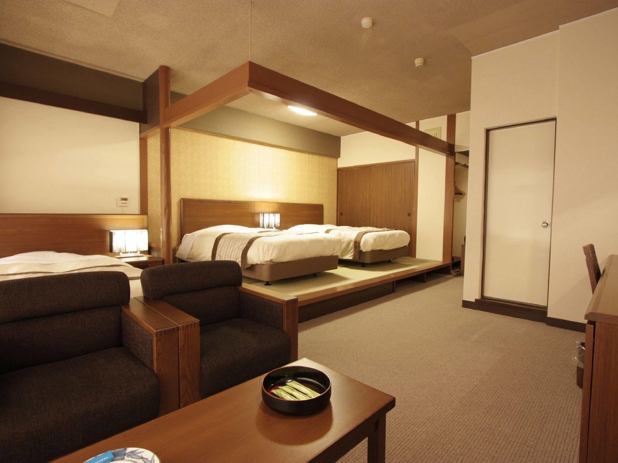 Misasa Royal Hotel מראה חיצוני תמונה